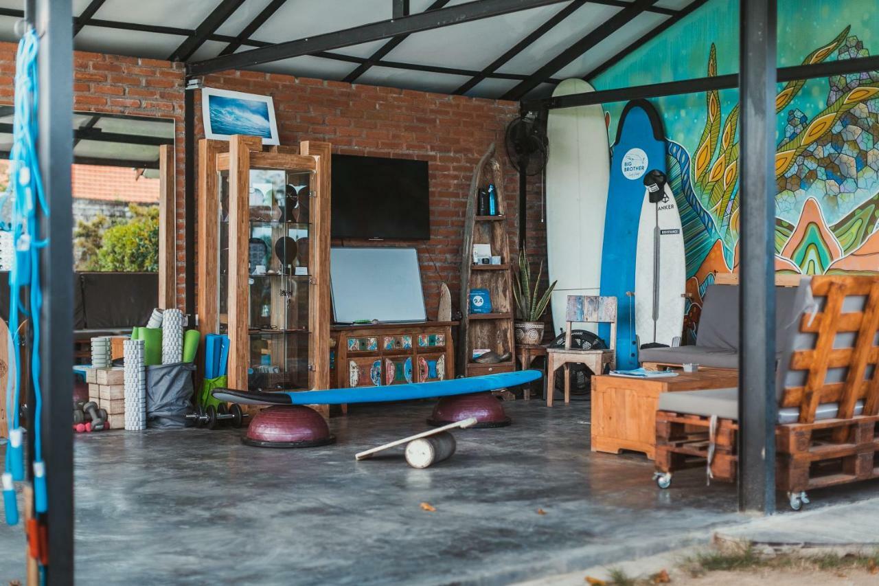 Big Brother Surf Inn Canggu Eksteriør bilde