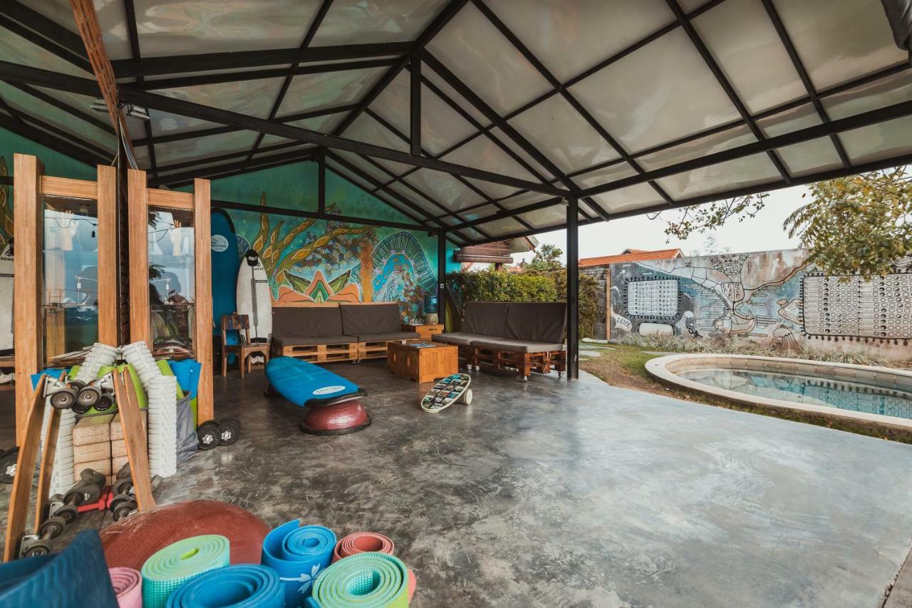 Big Brother Surf Inn Canggu Eksteriør bilde