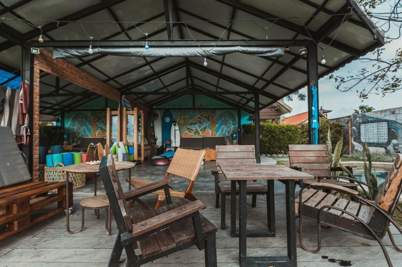 Big Brother Surf Inn Canggu Eksteriør bilde